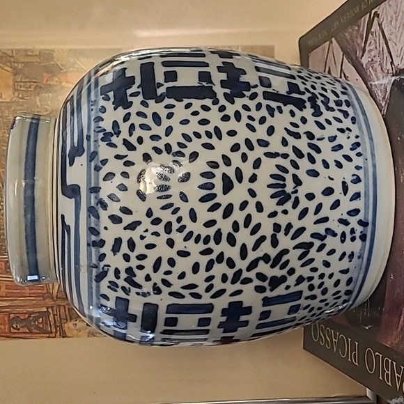 BLUE & WHITE CHINOISERIE DOUBLE HAPPINESS GINGER JAR - Picture 3 of 12